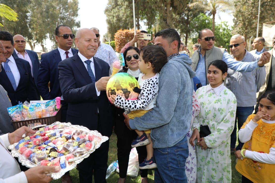 محافظ القاهرة: رفع درجة الاستعداد القصوى وإلغاء الإجازات فى العيد