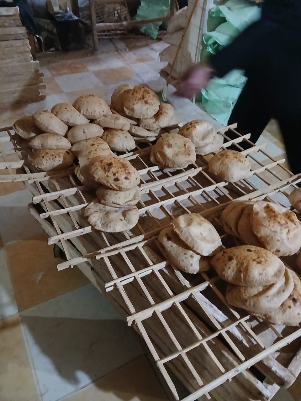 وزير التموين يطمئن على توافر السلع ورقابة الأسواق أول أيام عيد الفطر.. صور