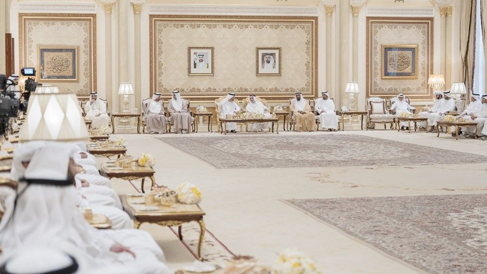 حاكم الشارقة يواصل استقبال المهنئين بحلول عيد الفطر المبارك