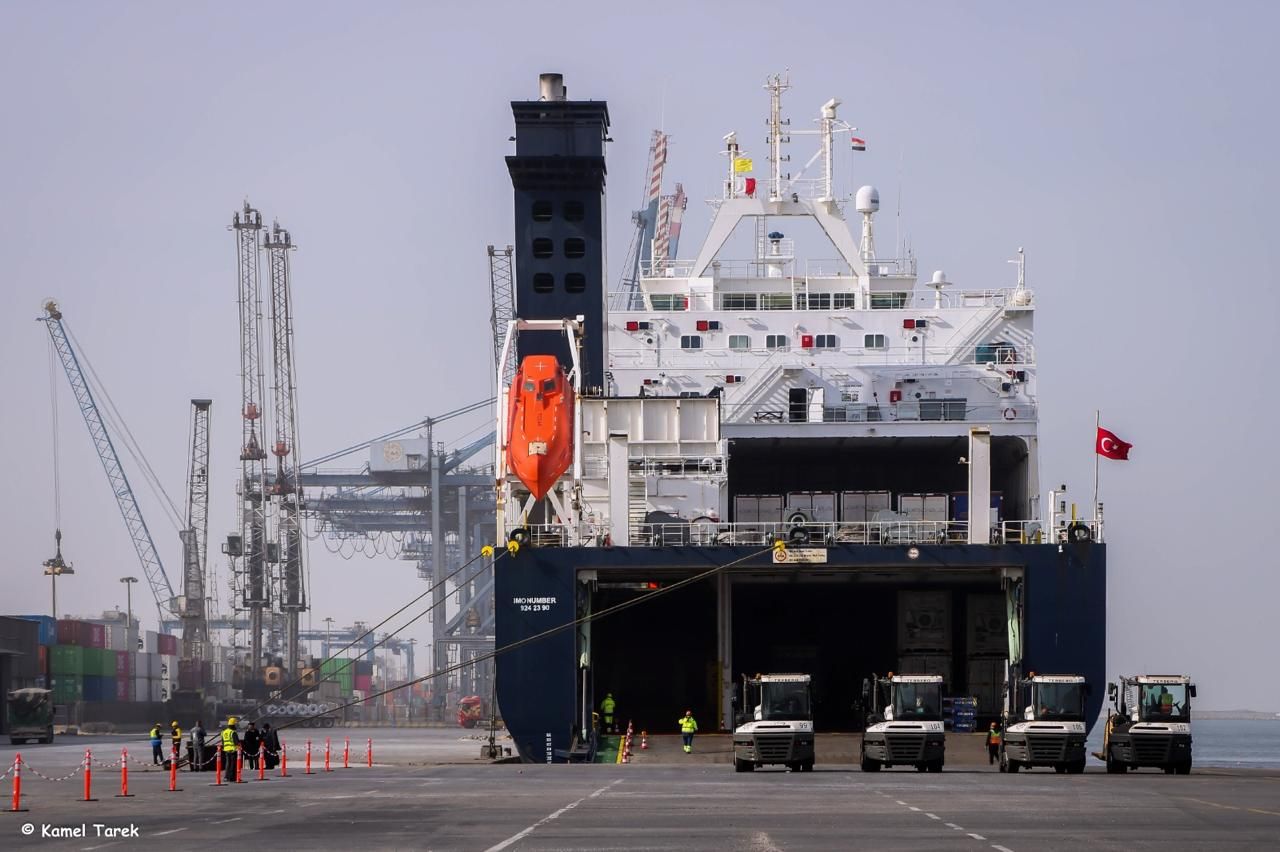 كل ما تريد معرفته عن خط الرورو بين مينائى دمياط وتريستا الإيطالي