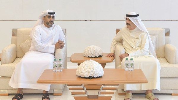 حاكم أم القيوين يستقبل المعزين في وفاة حصة بنت حميد بن عبدالرحمن الشامسي