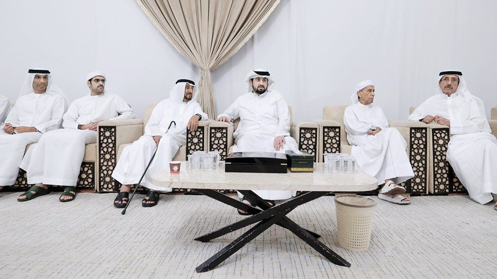 حمدان بن محمد وأحمد بن محمد ومنصور بن محمد يعزون في وفاة عوشة بنت مكتوم