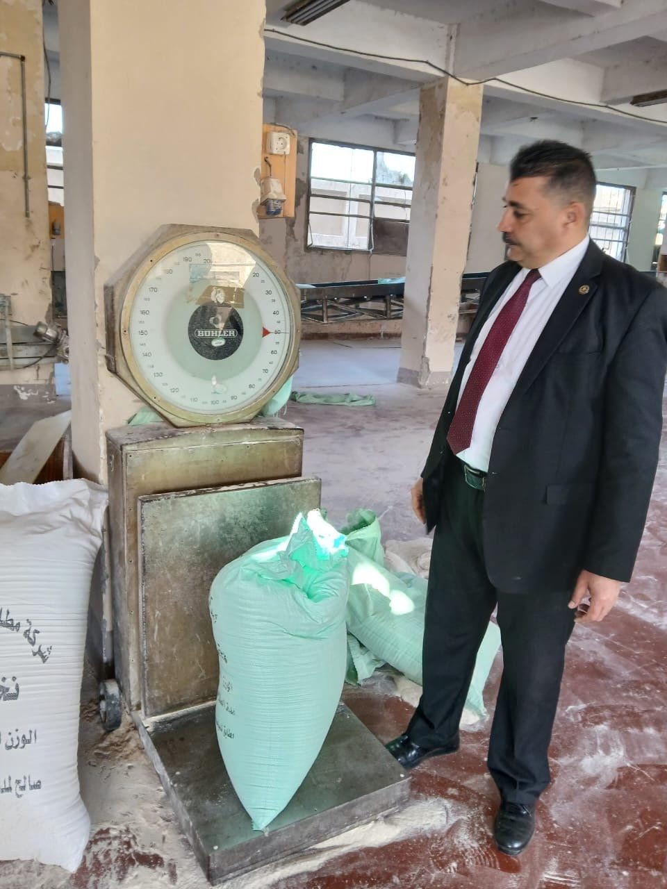 وزير التموين يطمئن على توافر السلع ورقابة الأسواق أول أيام عيد الفطر.. صور