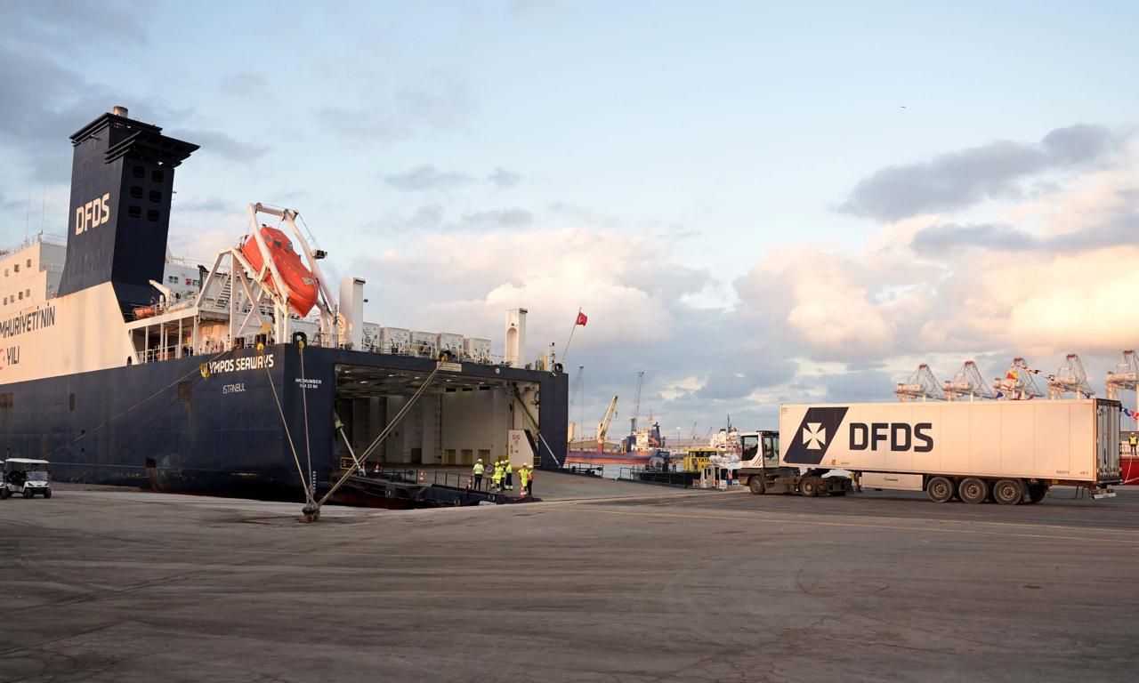 كل ما تريد معرفته عن خط الرورو بين مينائى دمياط وتريستا الإيطالي