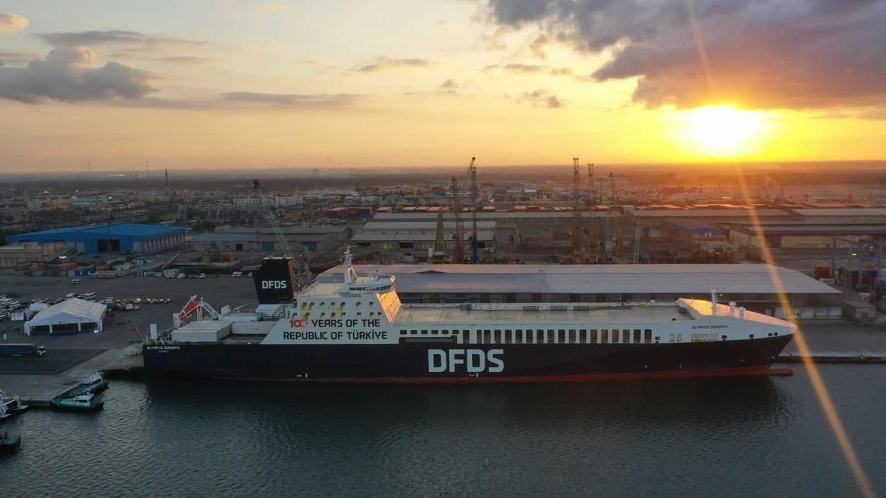 كل ما تريد معرفته عن خط الرورو بين مينائى دمياط وتريستا الإيطالي