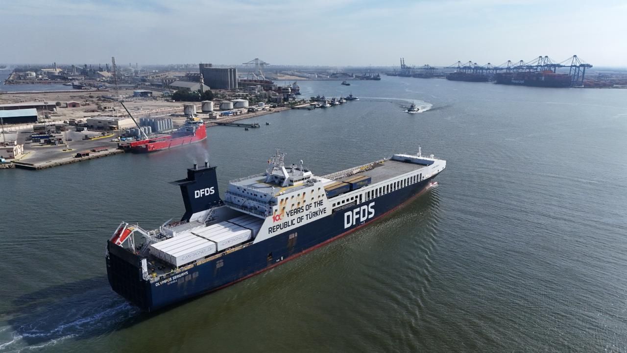 كل ما تريد معرفته عن خط الرورو بين مينائى دمياط وتريستا الإيطالي