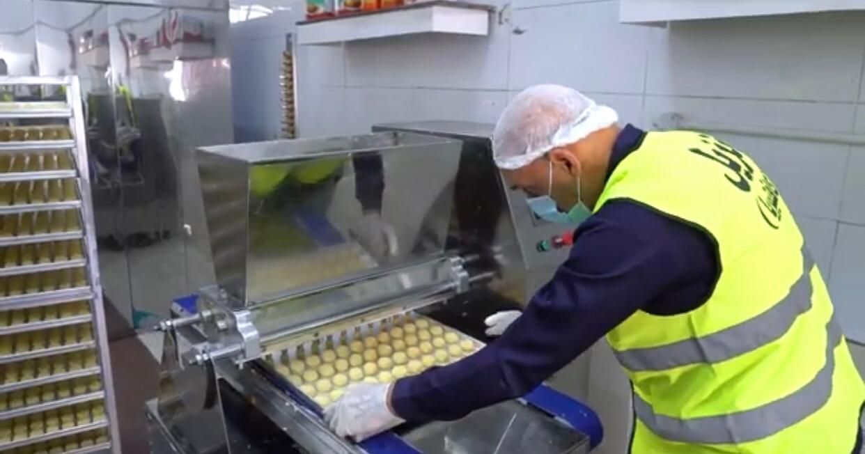 كعك وبسكويت خلف الأسوار.. مراكز الإصلاح والتأهيل تحتفل بعيد الفطر.. صور