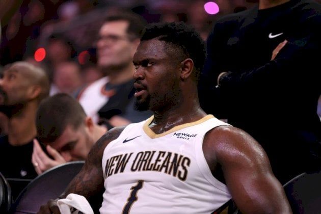 أن بي ايه: غياب وليامسون وماكولوم نجمي بيليكانز حتى نهاية الموسم المنتظم