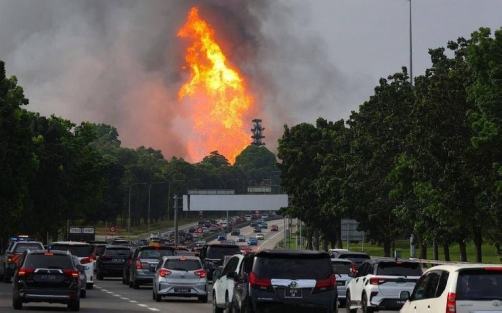 إصابة أكثر من 100 شخص.. حريق انفجار أنبوب الغاز بماليزيا