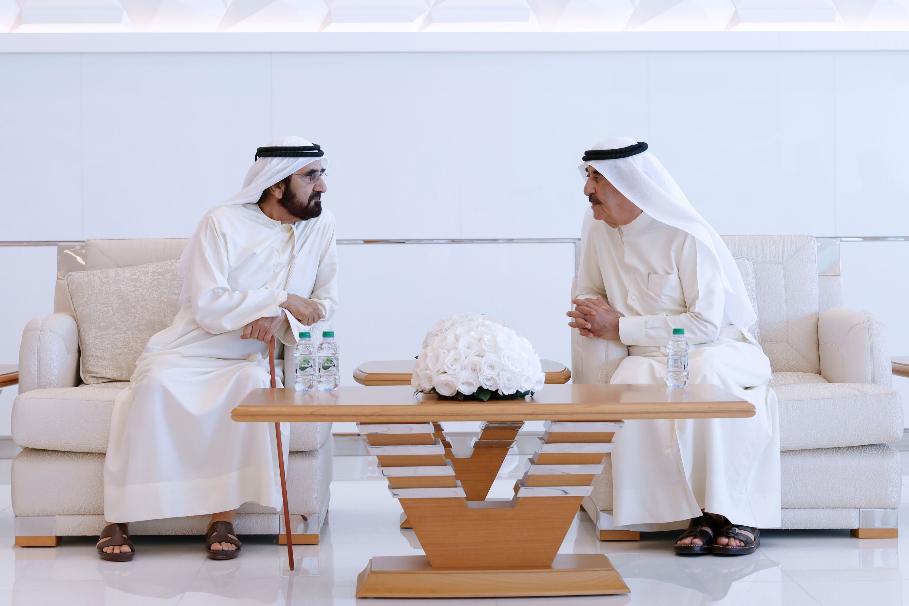 الامارات | محمد بن راشد يعزي سعود المعلا في وفاة الشيخة حصة بنت حميد بن عبدالرحمن الشامسي