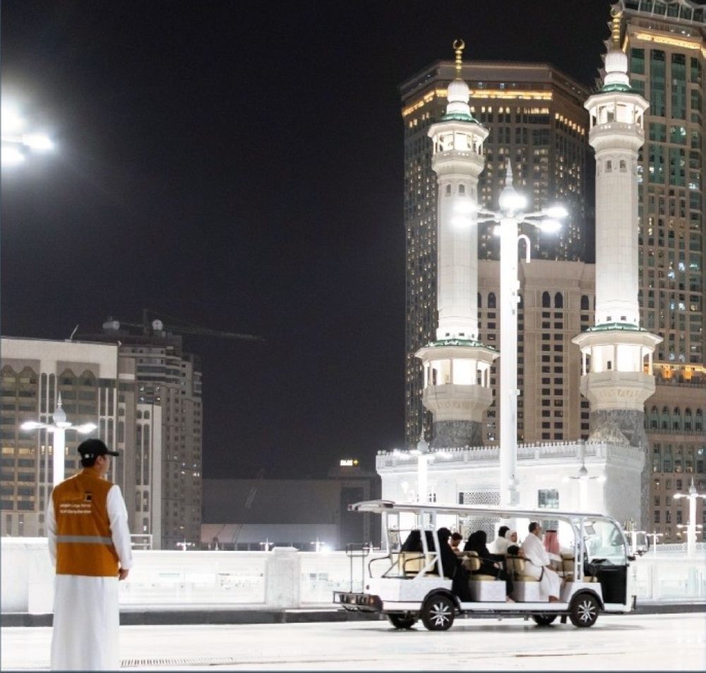 خلال رمضان.. مليون مستفيد من خدمة عربات "الجولف" في المسجد الحرام