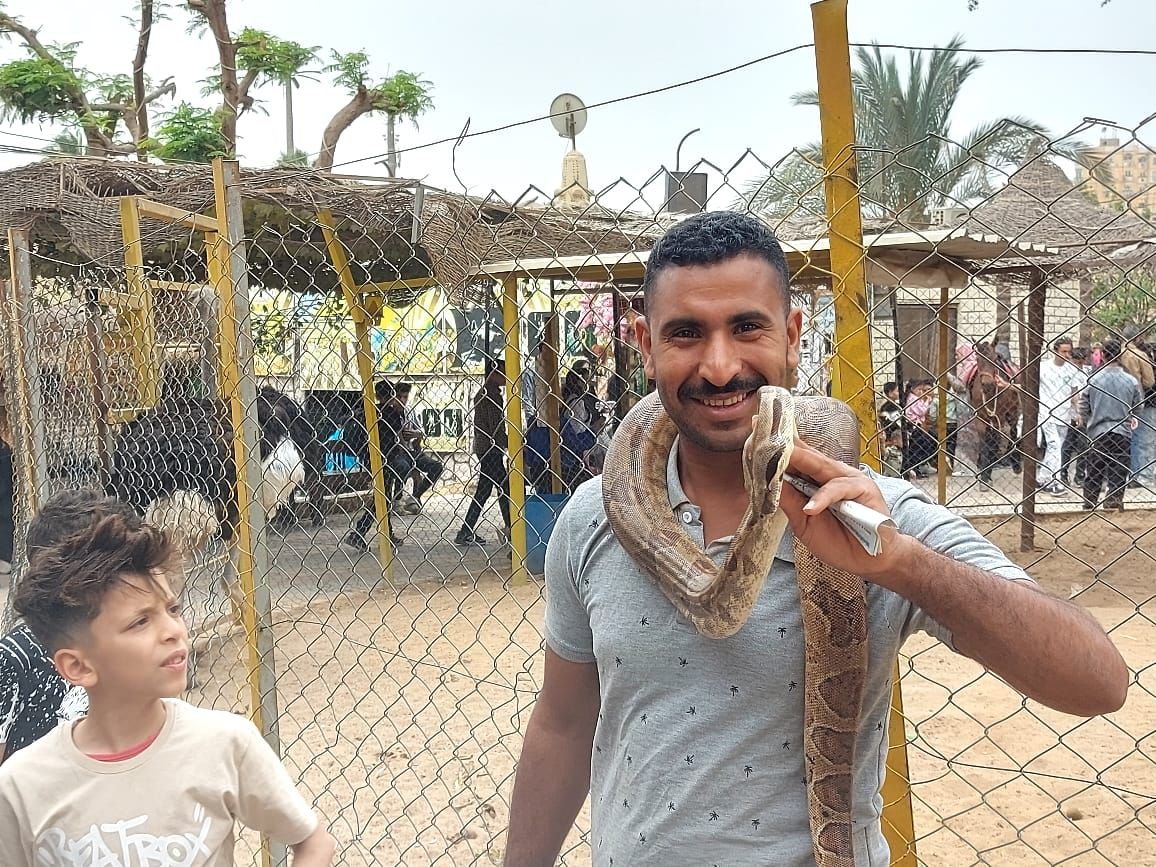 إقبال واسع على حديقة الحيوان بالحديقة الدولية فى ثانى أيام عيد الفطر.. صور