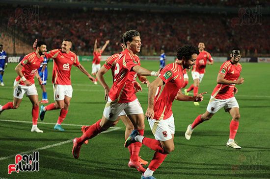 الأهلي يهزم الهلال السوداني بهدف ويؤجل حسم التأهل لنصف نهائى أفريقيا للإياب (صور)