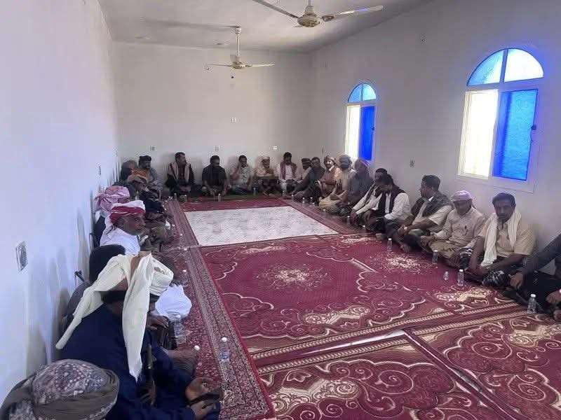 يحدث الان.. استعدادات كبرى لبدء اجتماع حلف قبائل حضرموت