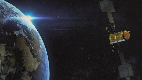 «الثريا 4» يستعد لإرسال البيانات قريباً