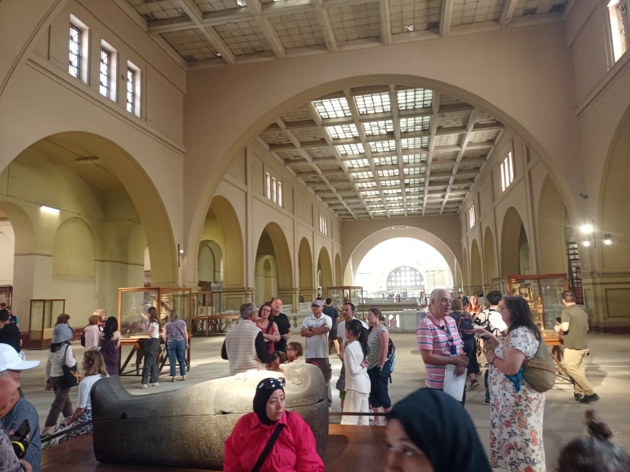 السياحة والآثار: استقبال 175.000 زائر مصرى وأجنبى فى أول وثان أيام العيد