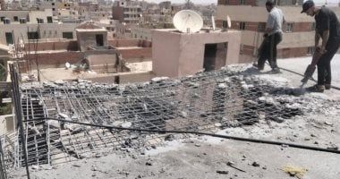محافظة القاهرة تزيل مخالفات بناء بالمقطم.. صور