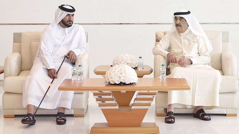 حاكم أم القيوين يتقبل التعازي من الشيوخ والمواطنين والمقيمين في وفاة والدته حصة بنت حميد الشامسي