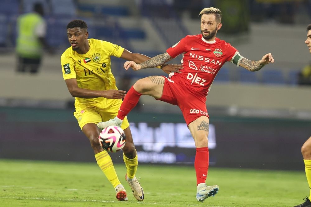 الامارات | «ماراثون كروي».. شباب الأهلي والشارقة إلى نهائي الكأس