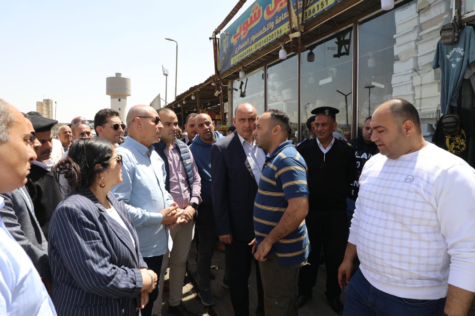 محافظة القاهرة تنقل الباعة الجائلين بمحيط موقف السلام الجديد