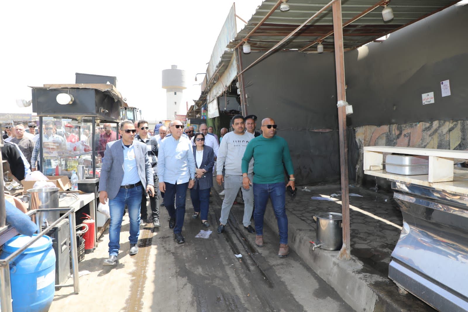 محافظة القاهرة تنقل الباعة الجائلين بمحيط موقف السلام الجديد