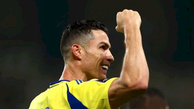 رونالدو يقلد صوت قطة خلال التدريبات ويشعل المنصات