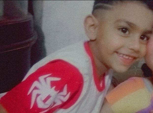 أم وأطفالها الثلاثة.. صور ضحايا عقار الجمرك المنهار بالإسكندرية