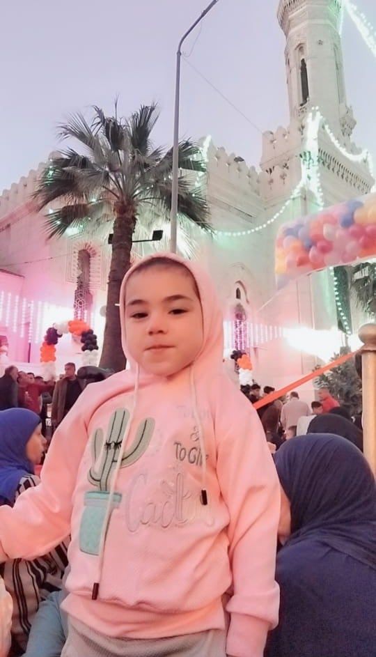 أم وأطفالها الثلاثة.. صور ضحايا عقار الجمرك المنهار بالإسكندرية