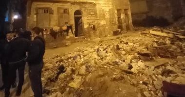 مصرع أم وبناتها الثلاثة وإصابة الزوج فى انهيار عقار بحى الجمرك بالإسكندرية