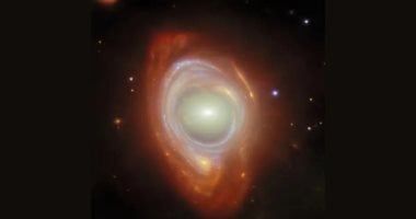 تكنولوجيا: تلسكوب جيمس ويب يكشف عن "حلقة أينشتاين" مذهلة فى كوكبة هايدروس
