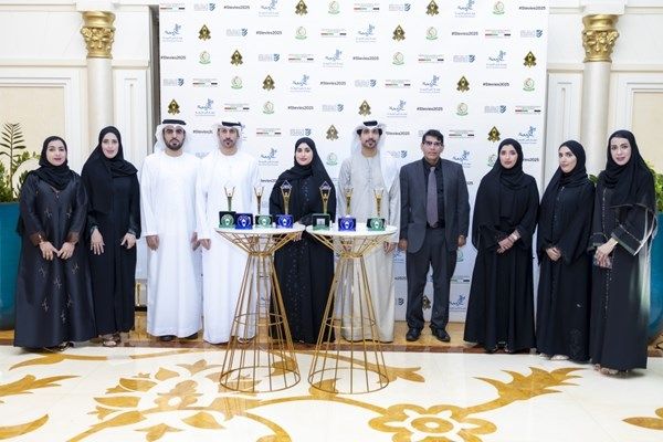 بلدية منطقة الظفرة تحصد 13 جائزة من جوائز ستيفي للشرق الأوسط وشمال أفريقيا