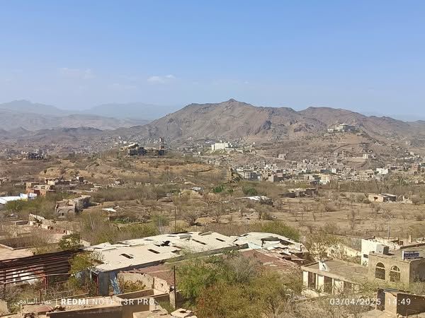 اشتباكات عنيفة بين الحوثيين وقوات الجيش الوطني في المدخل الشرقي لمدينة تعز "جولة القصر"