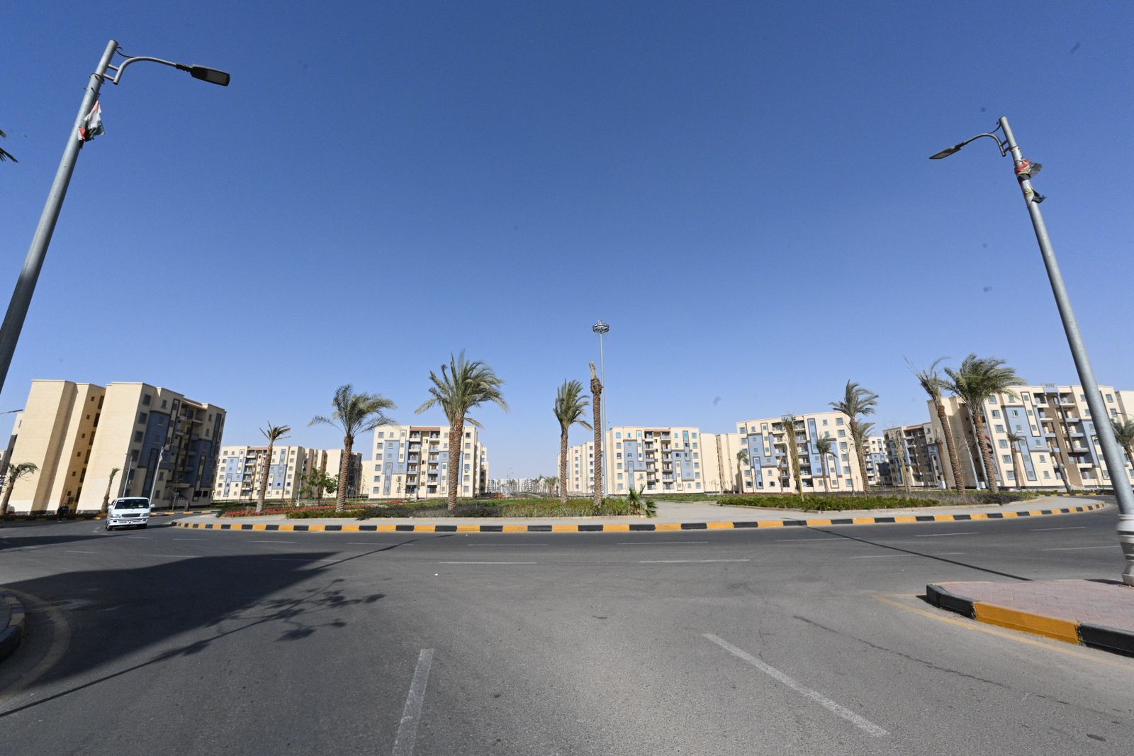 وزير الإسكان يتفقد وحدات"سكن لكل المصريين" بحدائق العاصمة ومدخل المدينة