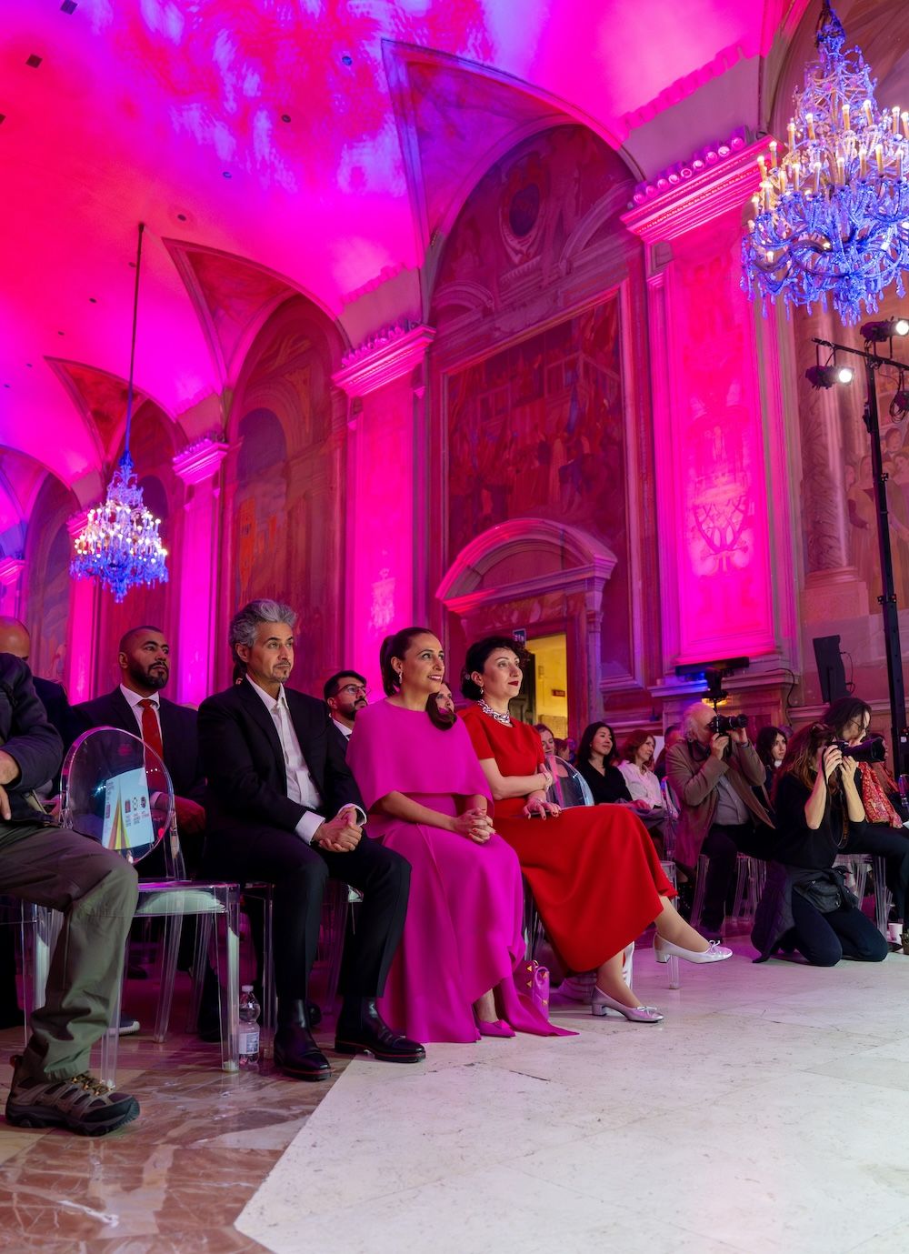 الامارات | بدور القاسمي أول امرأة خليجية تفوز بجائزة «بولونيا راجازي»