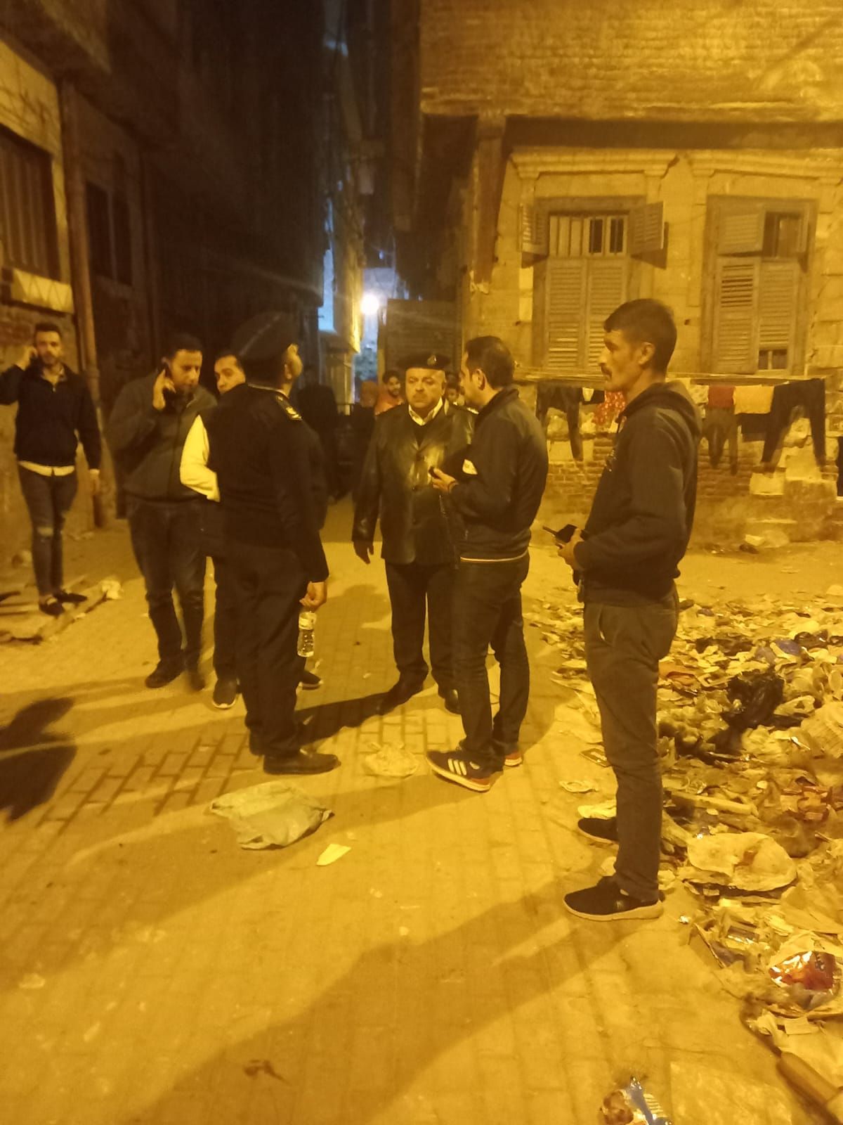 مصرع أم وبناتها الثلاثة وإصابة الزوج فى انهيار عقار بحى الجمرك بالإسكندرية