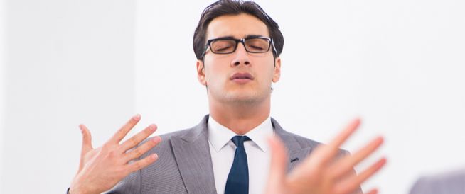 الامارات | لماذا يجب عليك التحدث إلى نفسك بصوت عالٍ؟