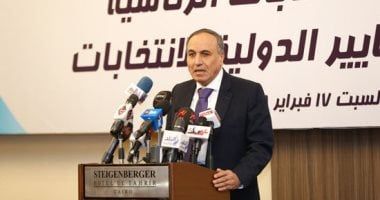 عبد المحسن سلامة يسجل فى كشوف حضور عمومية الصحفيين