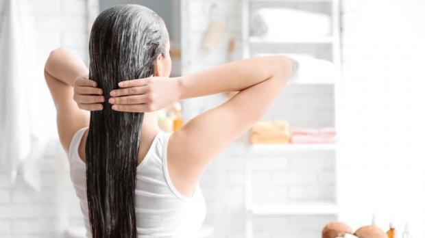 هل يجب غسل الشعر كل يوم؟.. نصائح لتحديد الروتين المناسب