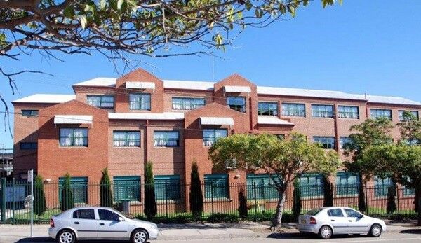 اخلاء مدرسة مار شربل في سيدني بعد تلقيها تهديدا بوجود قنبلة في حرم المدرسة والشرطة أجرت مسحًا شاملا قبل اعادة الطلاب