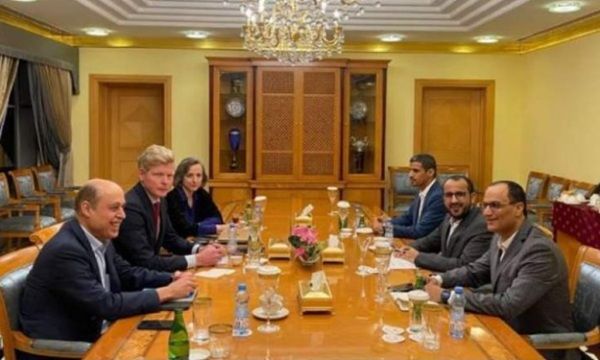 بعد تقليص تهديدهم للملاحة الدولية...برلماني يمني في منشور"براءة للذمة": مساعٍ دولية لشرعنة الحوثيين