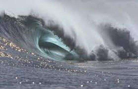 تحذير هام للمواطنين من خطر اضطراب البحر والتيارات السابحة بهذه المناطق