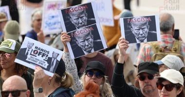 مظاهرات فى باريس ولندن ولشبونة ضد ترامب وماسك تحت شعار "ارحل يا دونالد".. صور