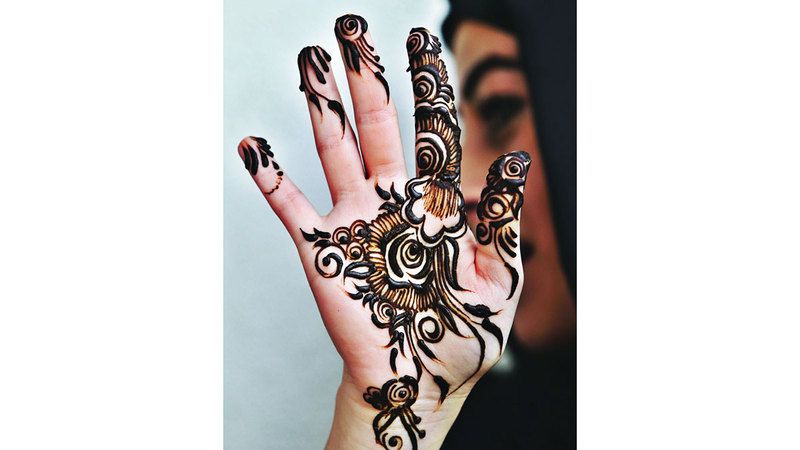 الامارات | «الحنّاء».. دواء من الماضي وزينة للحاضر