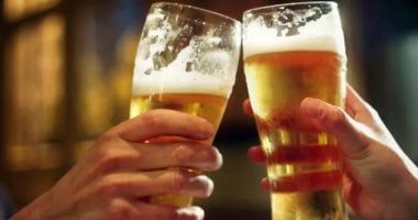 هل يجوز شرب البيرة فى المناسبات والأعياد؟.. اعرف رأى الكنيسة