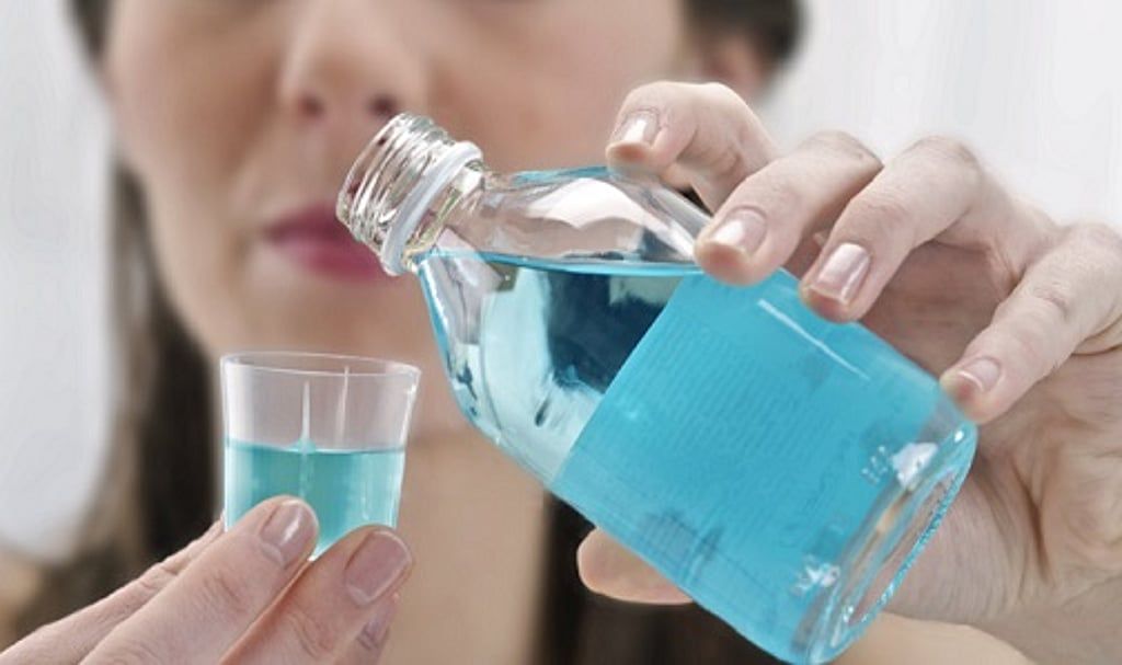 تعرّف على الأفضل لفمك.. خبير: 5 نصائح ضرورية عن استخدام غسول الفم