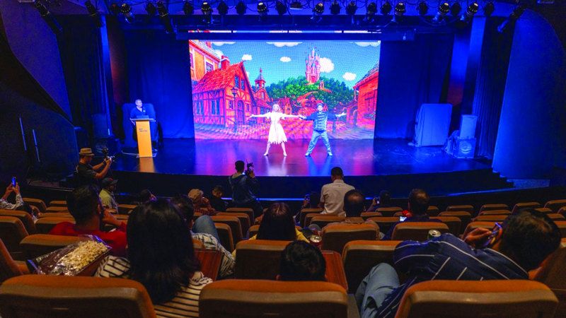 الامارات | جمهور «القصباء» يصفق لـ «سندريلا»