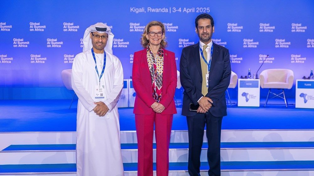الإمارات تشارك في «القمة العالمية للذكاء الاصطناعي» في رواندا