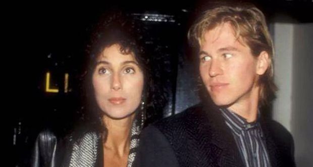 شير تودّع فال كيلمر: “كنتَ مضحكًا ومزعجًا.. وصديقًا رائعًا”