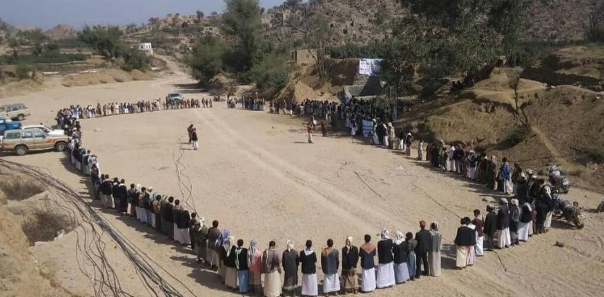 إعلام حوثي بعد نشر ترامب فيديو لقصف تجمع فى اليمن: عزل يحتفلوا بعيد الفطر