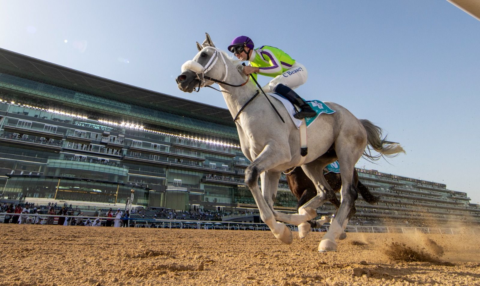 الامارات | الجواد "فيرست كلاس" يخطف لقب "دبي كحيلة كلاسيك"